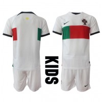 Portugal Auswärts Trikotsatz Kinder WM 2022 Kurzarm (+ Kurze Hosen)